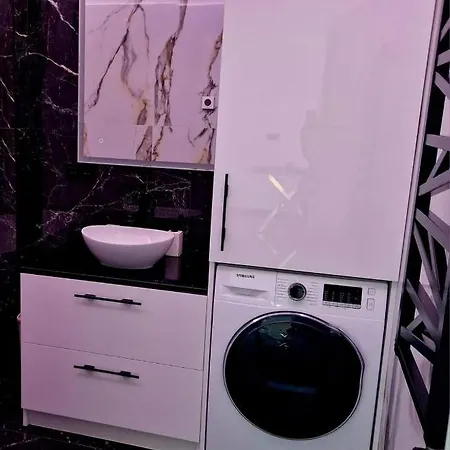 Deluxe - Self Check In